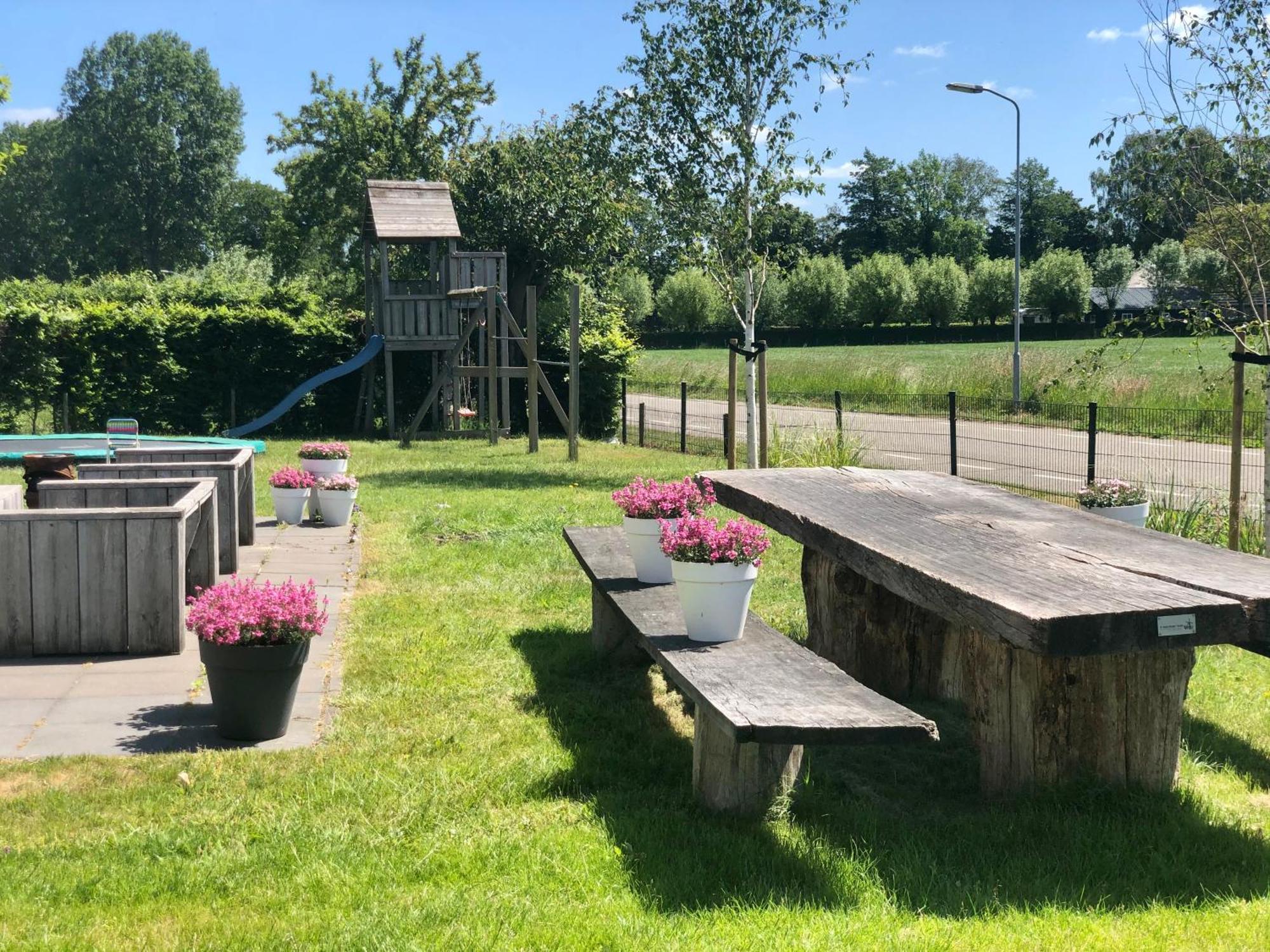 De Slaapfabriek Vakantiehuis En Trainingslocatie Teuge Esterno foto